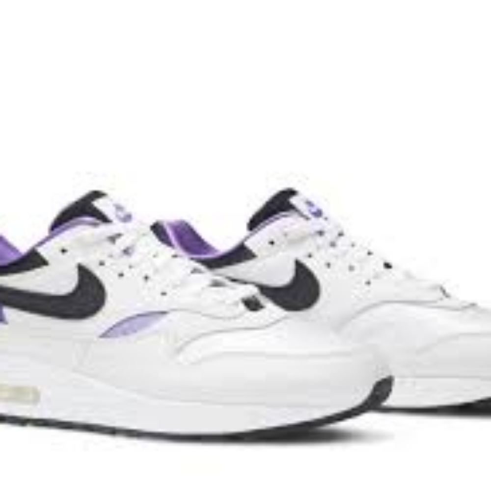 Nike Airmax 1 / Huracha Purple Punch > Size 10.  BRAND NEW w/ Box